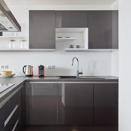 Prague Days - Bright Interior - Free Parking - Spacious Layout Exterior photo