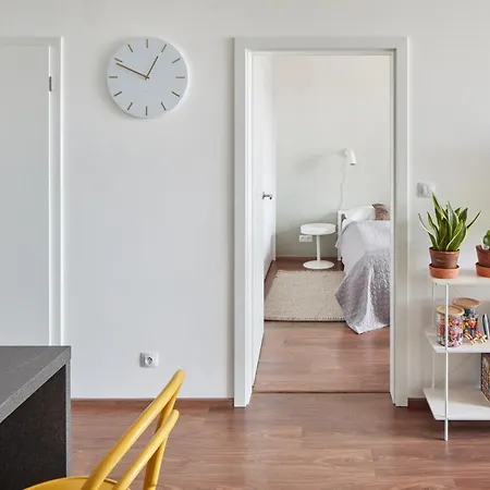 Prague Days - Bright Interior - Free Parking - Spacious Layout Exterior photo