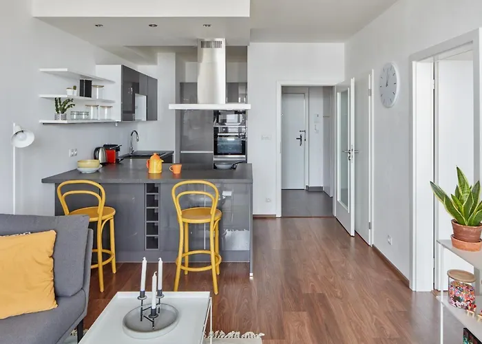 Prague Days - Bright Interior - Free Parking - Spacious Layout